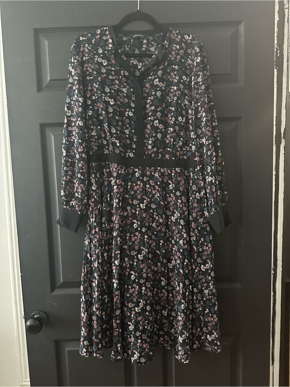 Club Monaco Black Floral Long-Sleeve Midi Dress